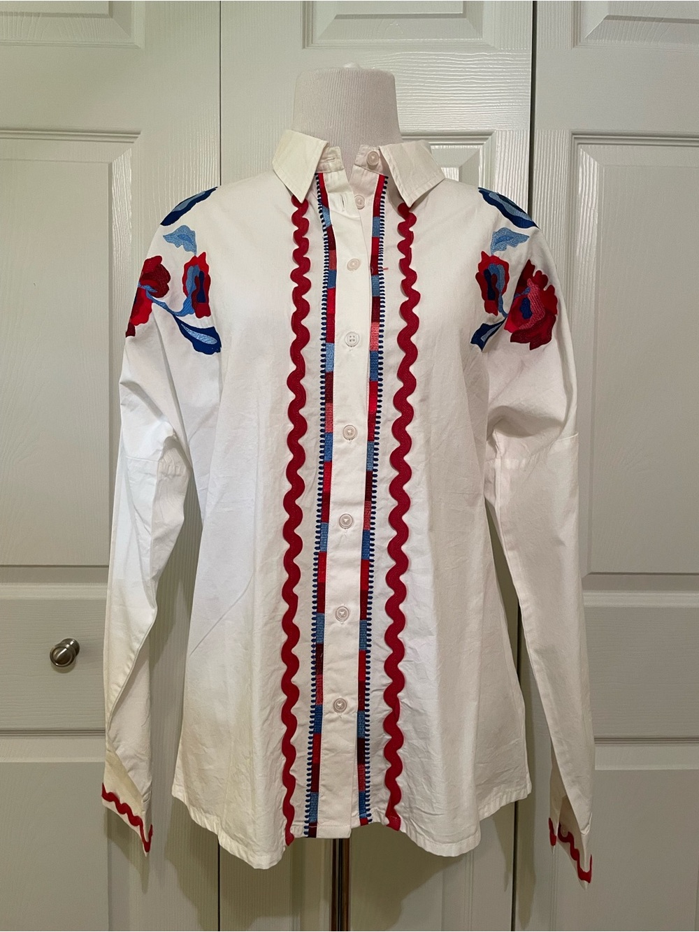 NWT Anthropologie Let Me Be Cotton Shirt w/ Embroidery and Rickrack Trim Size M
